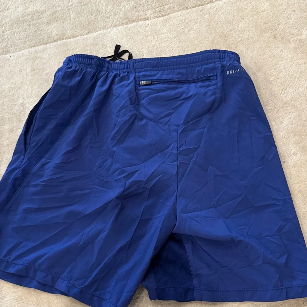 Nike Running dri-fit shorts men’s medium - Picture 3 of 4